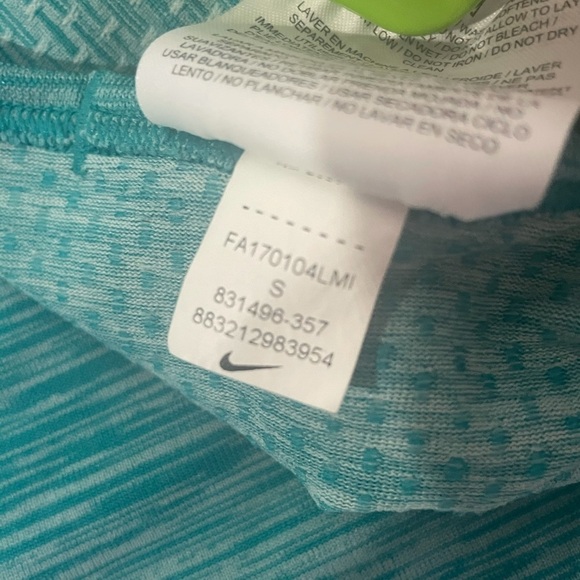 NIKE Dri-Fit Blue Athletic Tank Size S strappy back Breathable fabric details - Picture 4 of 14